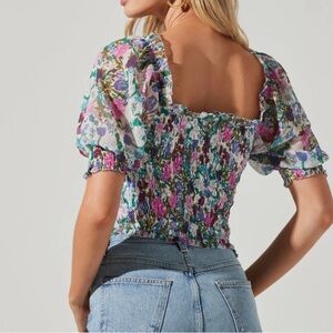ASTR Floral Smocked Top. Size M.